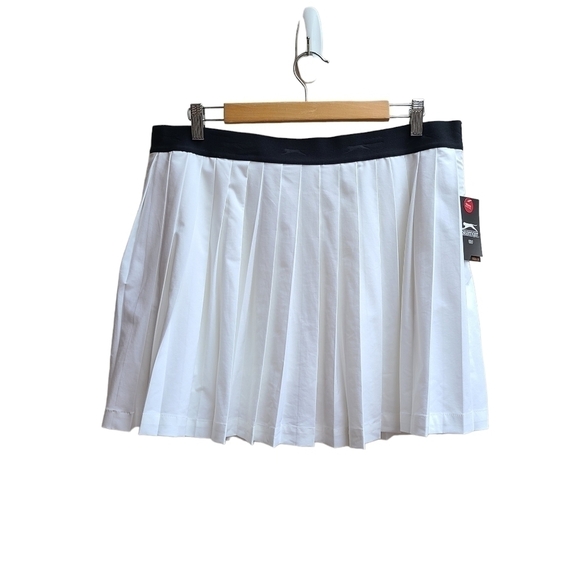 Slazenger Tech Pleat Skort in White with Black Waistband, Size XL - Picture 5 of 13